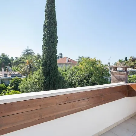 Ani Aparthotel 3*