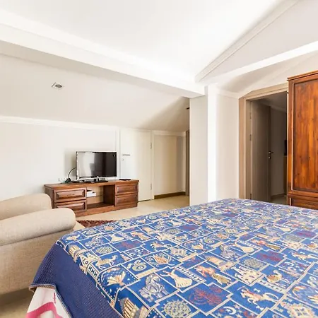 Ani Aparthotel