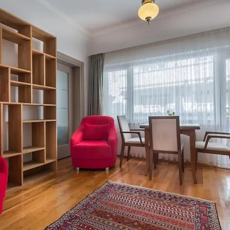Apart-hotel Ani 3*
