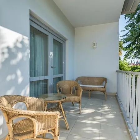 Ani Apartmanhotel